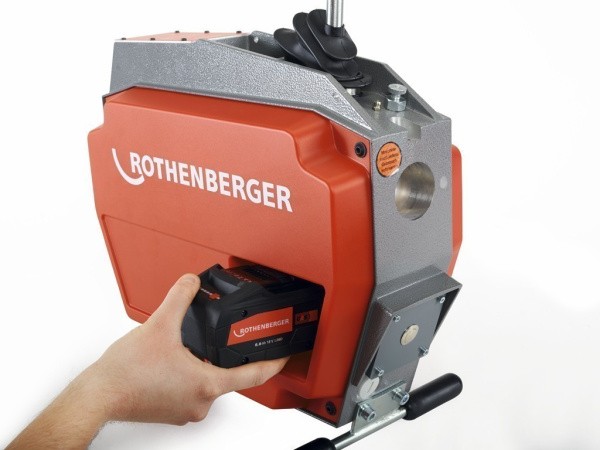 Аккумуляторная машина для прочистки труб R600 VarioClean, АКБ 18В / 8Ач Аккумуляторная машина для прочистки труб R600 VarioClean, АКБ 18В / 8Ач