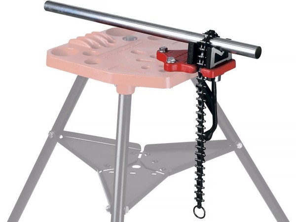 Цепные тиски для труб с креплениемна верстаке Цепные тиски для труб с креплениемна верстаке